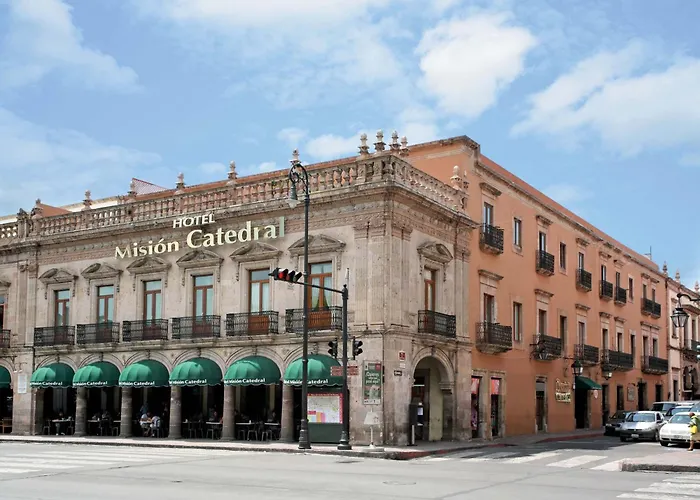Hotel with view: Mision Catedral Morelia